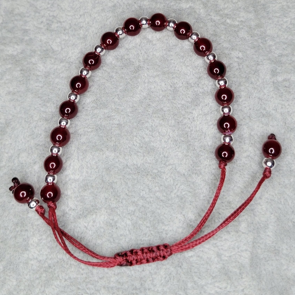 Striking Garnet Bracelet With Small Gold-tone Balls